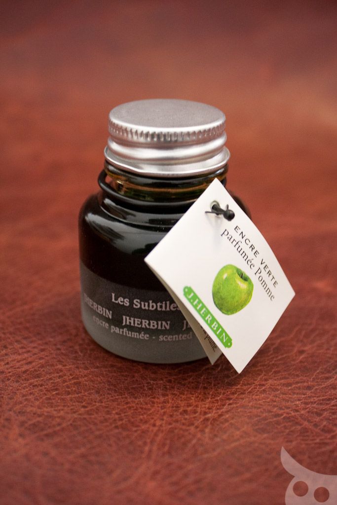 รีวิวหมึกกลิ่นแอปเปิ้ลหอมหวาน J. Herbin Scented Ink : Apple