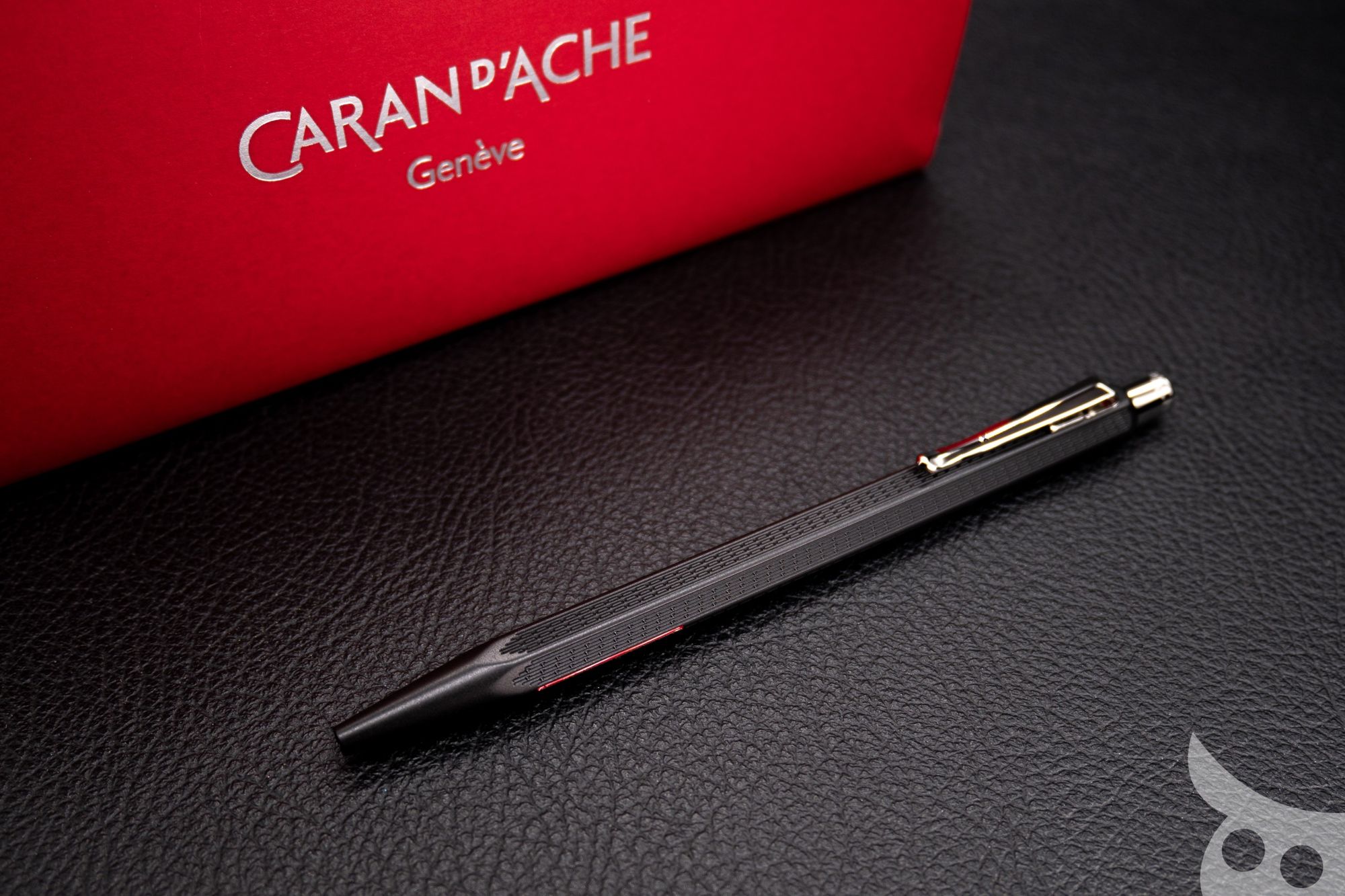 ไปนั่งรถหรูกับพี่มั้ยน้องสาว! Caran d'Ache Ecridor Racing Ballpoint Pen