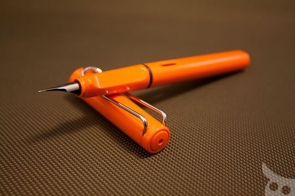 เปรี้ยวจนเข็ดฟัน Lamy Safari Orange 2009 Limited Edition ใช้ซะ!! หากชีวิตยังไม่?