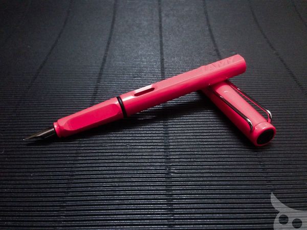 แรดที่สุดแห่ง พ.ศ. นี้!! Lamy Neon Coral 2014 Special Edition