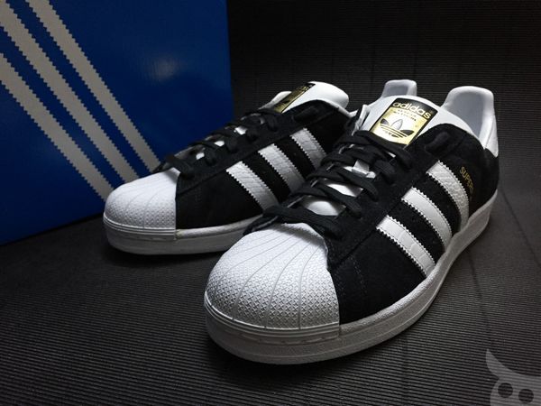 คู่แค้นริมฝั่งแม่น้ำ! Adidas Superstar - East River Rivalry Pack