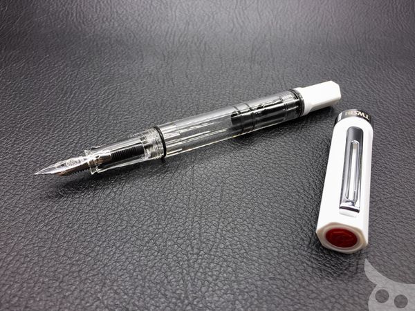 สาว สวย ลีลาเด็ด ไต้หวัน คุ้มค่าสินสอด TWSBI Eco Fountain Pen [18+]