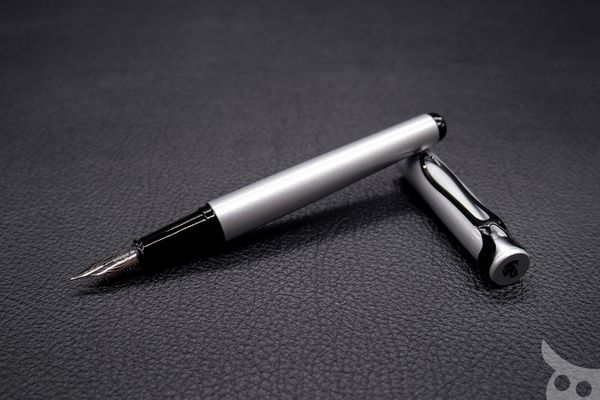 ปากกาพ่อนกกระทุงสุดหล่อ! Pelikan Stola III Fountain Pen