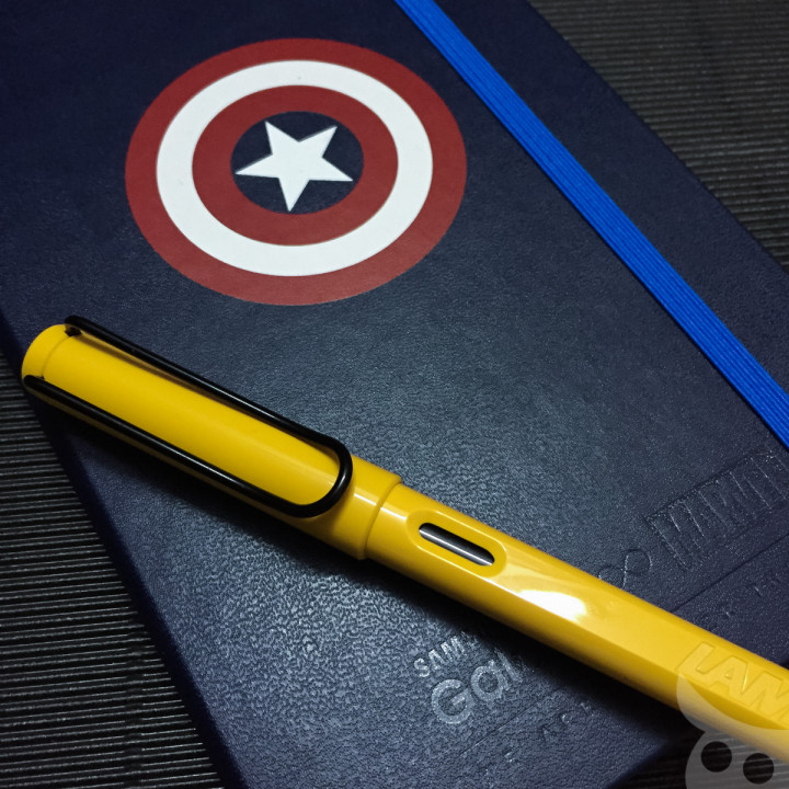 Moleskine Avengers Captain America-18